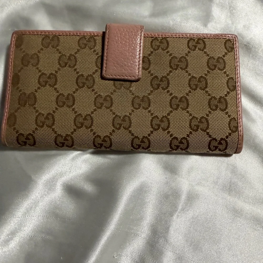 Gucci Beige GG Canvas Wallet with Pink Trim - Picture 6 of 6